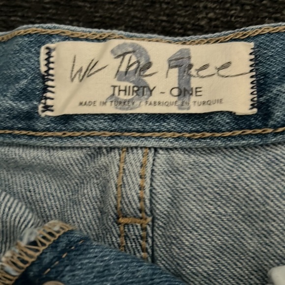 FREE People We The Free Maggie Mid Rise Short in Kiss Me - Picture 7 of 9